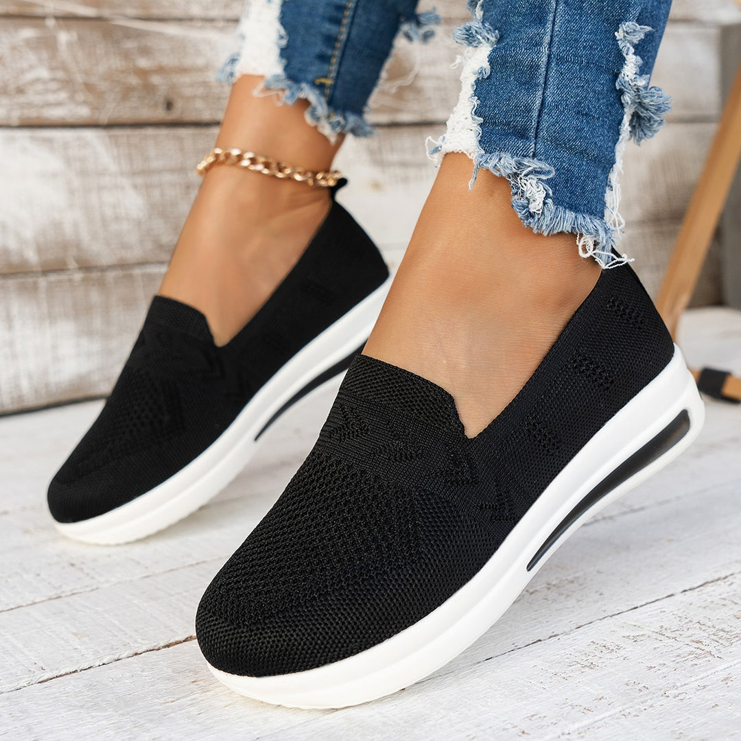 Slip-on sneakers for women with breathable mesh upper and cushioned sole Lune London