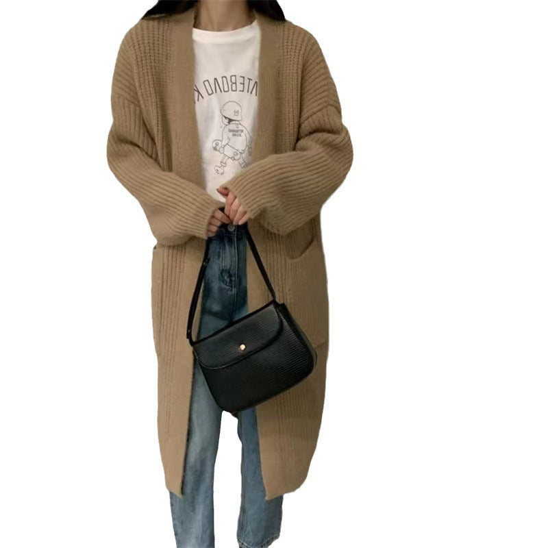 Women's knitted cardigan with a relaxed silhouette and deep pockets Lune London