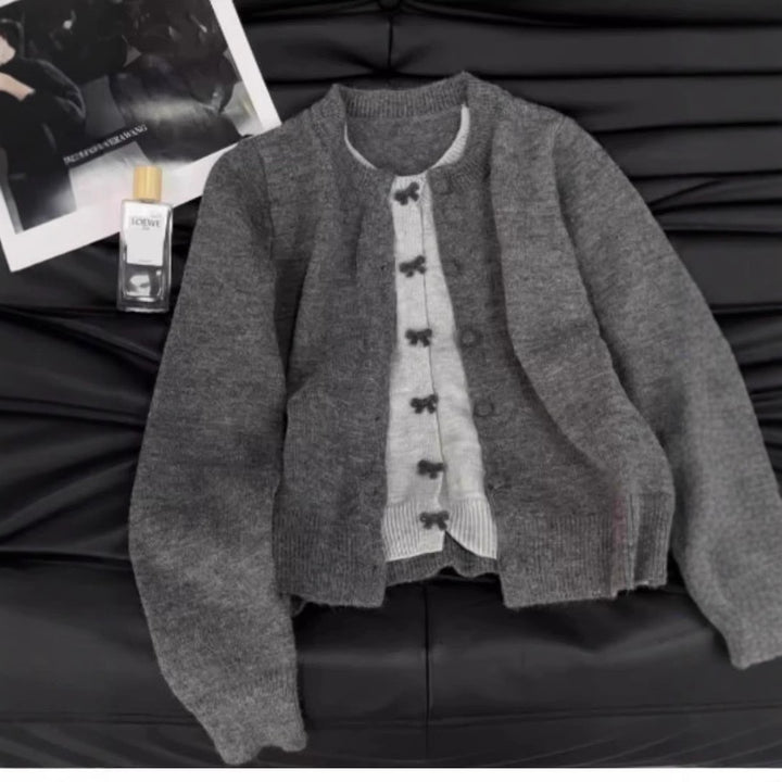Knit jacket for women with a fine ribbed pattern and an elegant button closure Lune London