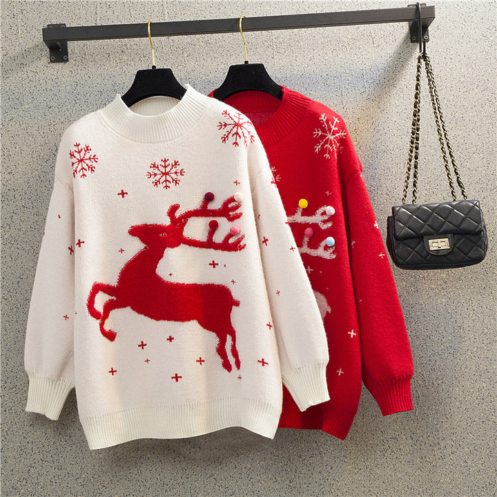 Women's Christmas sweater with festive reindeer pattern and comfortable round neck Lune London