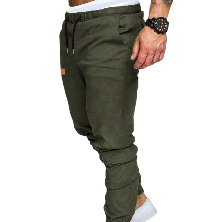 Casual men's jogging pants with elastic waistband and practical zipped pockets Lune London