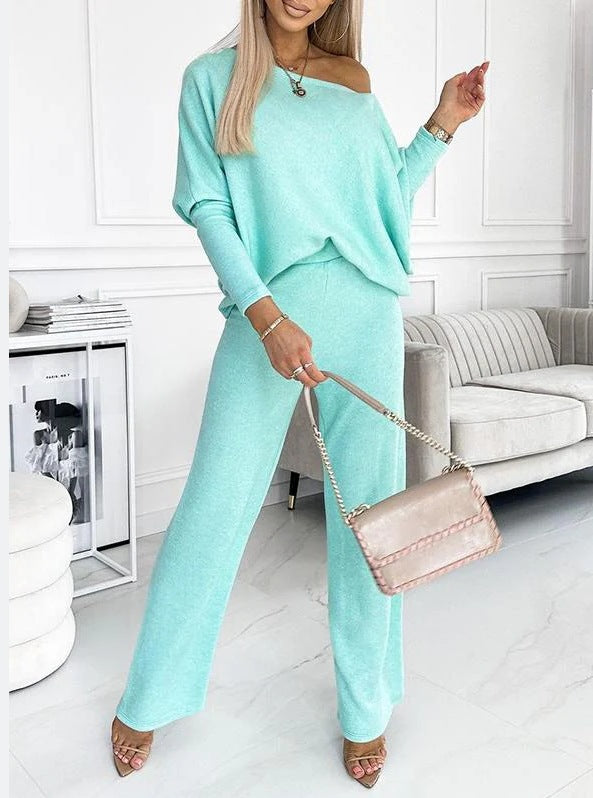 Ladies elegant and casual loungewear set with a loose fit Lune London