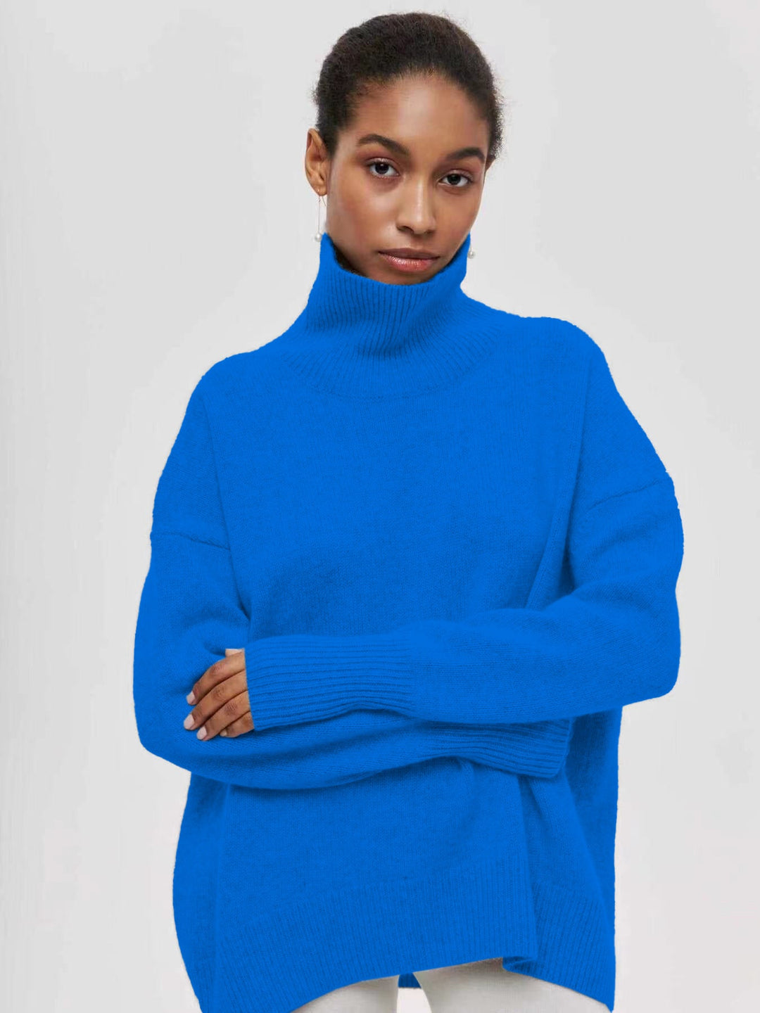 Women's Comfortable Turtleneck Sweater with Oversized Cut and Textured Material Lune London