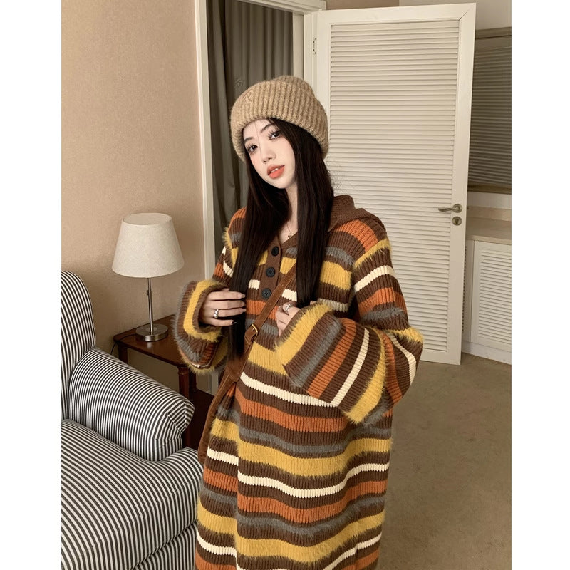 Cardigan femme à la mode avec grands boutons et capuche