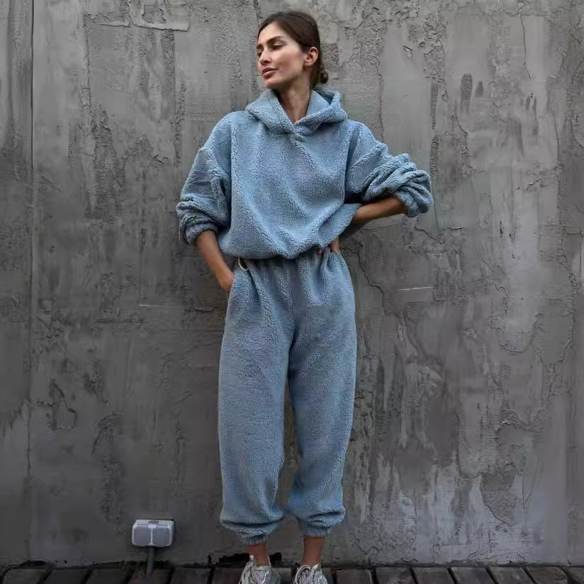 Women's Cozy Fleece Set with Hood and Elastic Waistband Lune London
