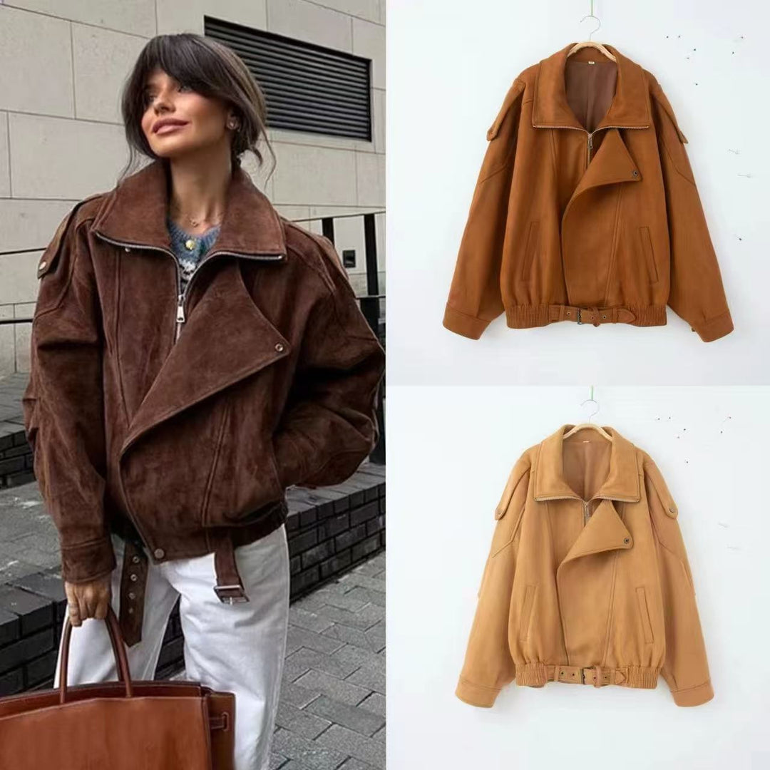 Cropped synthetic leather jacket for women with practical flap pockets and a cinchable belt Lune London