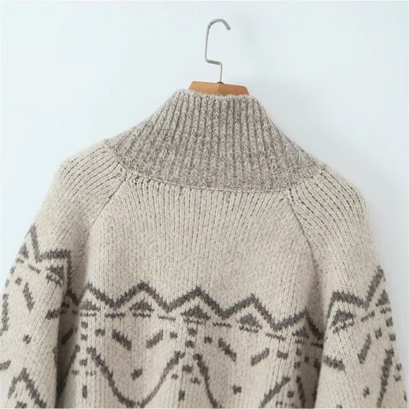 Ladies sweater and cozy knit with stand-up collar and decorative buttons Lune London