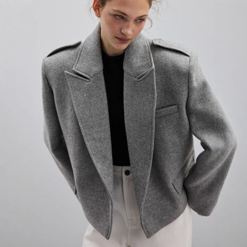 Women’s oversized fashion blazer with narrow lapels Lune London