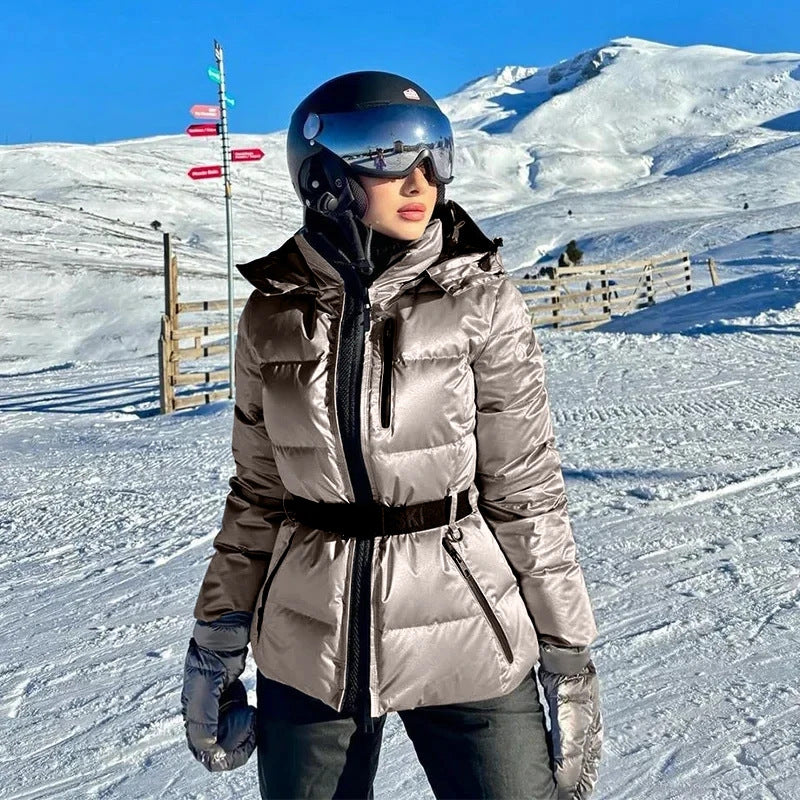 Warm quilted jacket for women with removable hood and belt at the waist Lune London