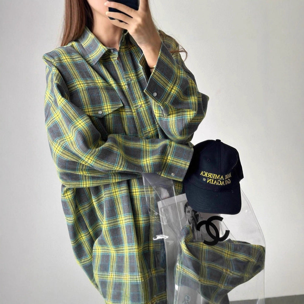 Flannel shirt for women with plaid pattern and relaxed fit Lune London
