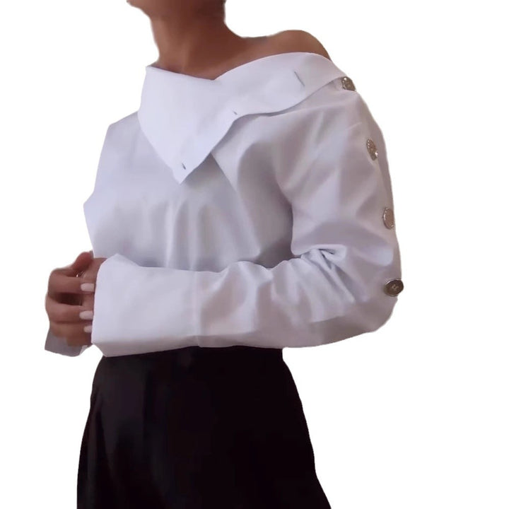 Blouse femme avec des détails de boutons élégants et un col montant Chic & Stil