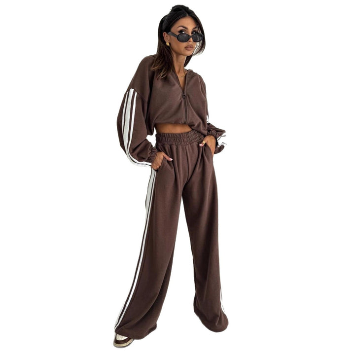 Women’s sports set with voluminous sleeves and zipper Lune London