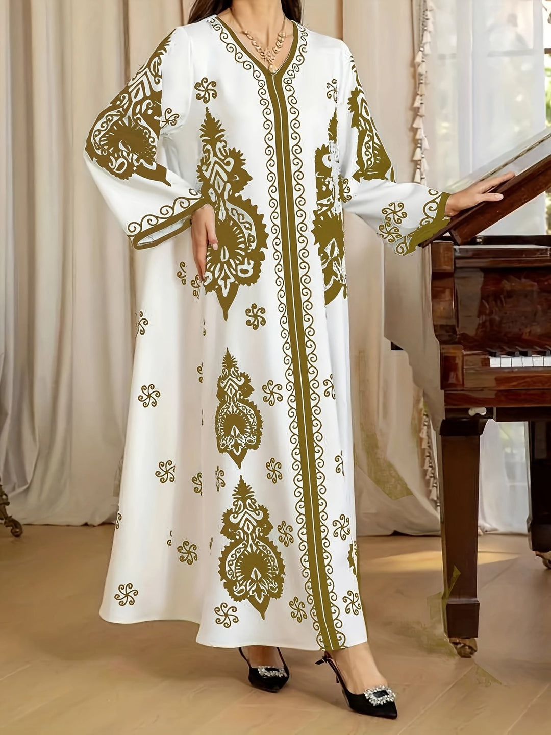 Kaftan dress for women with an artistic pattern and a relaxed fit Lune London