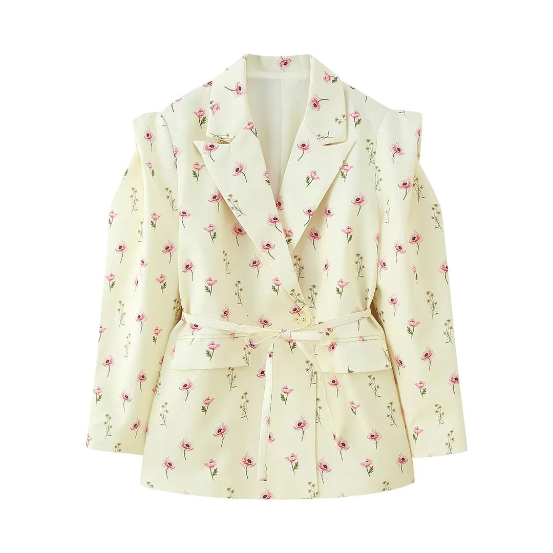Elegant oversized blazer jacket for women with belt and shoulder pads Lune London