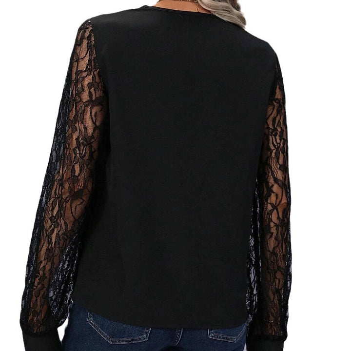Ladies elegant top with lace details and V-neck Lune London