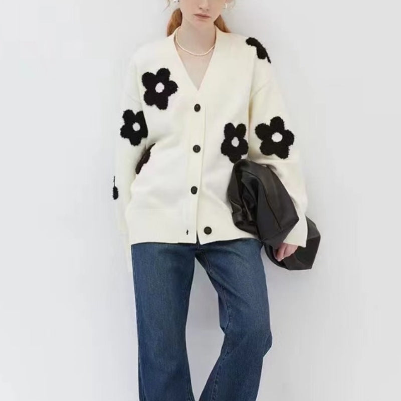 Women's knit jacket with floral appliqués and discreet V-neck Lune London