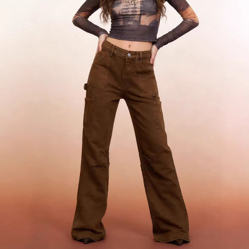 Ladies cargo pants in a casual, loose fit with practical side pockets Lune London
