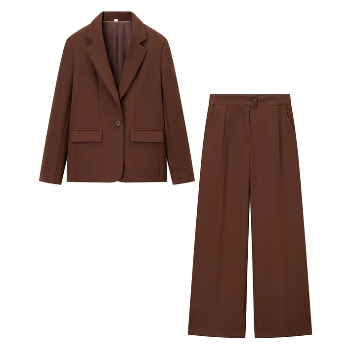 Ladies elegant suit set with fitted blazer and wide trousers Lune London