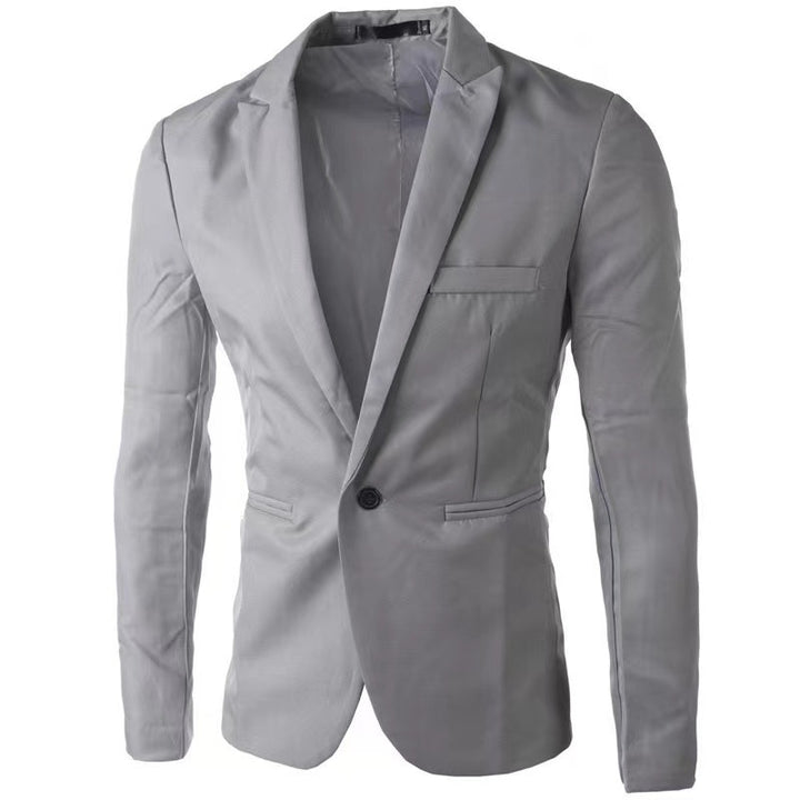 Elegant blazer for men with a slim fit and chic and stylish fine accents