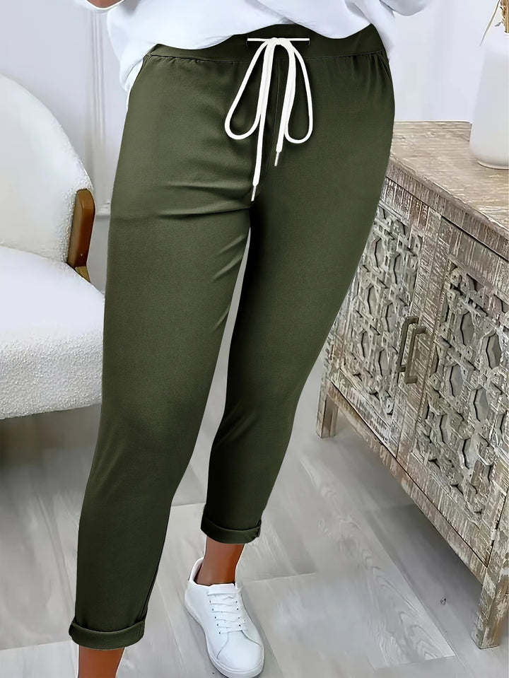 Comfortable leisure pants for women with adjustable waistband and relaxed fit Lune London