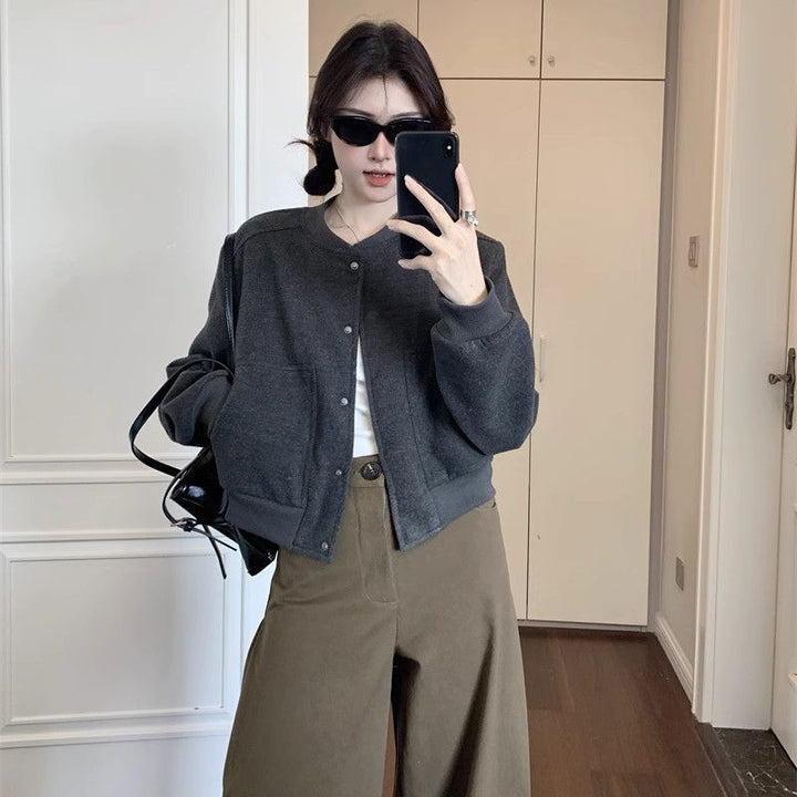 Cardigan tricot casual pour femmes avec une coupe confortable Chic & Stil