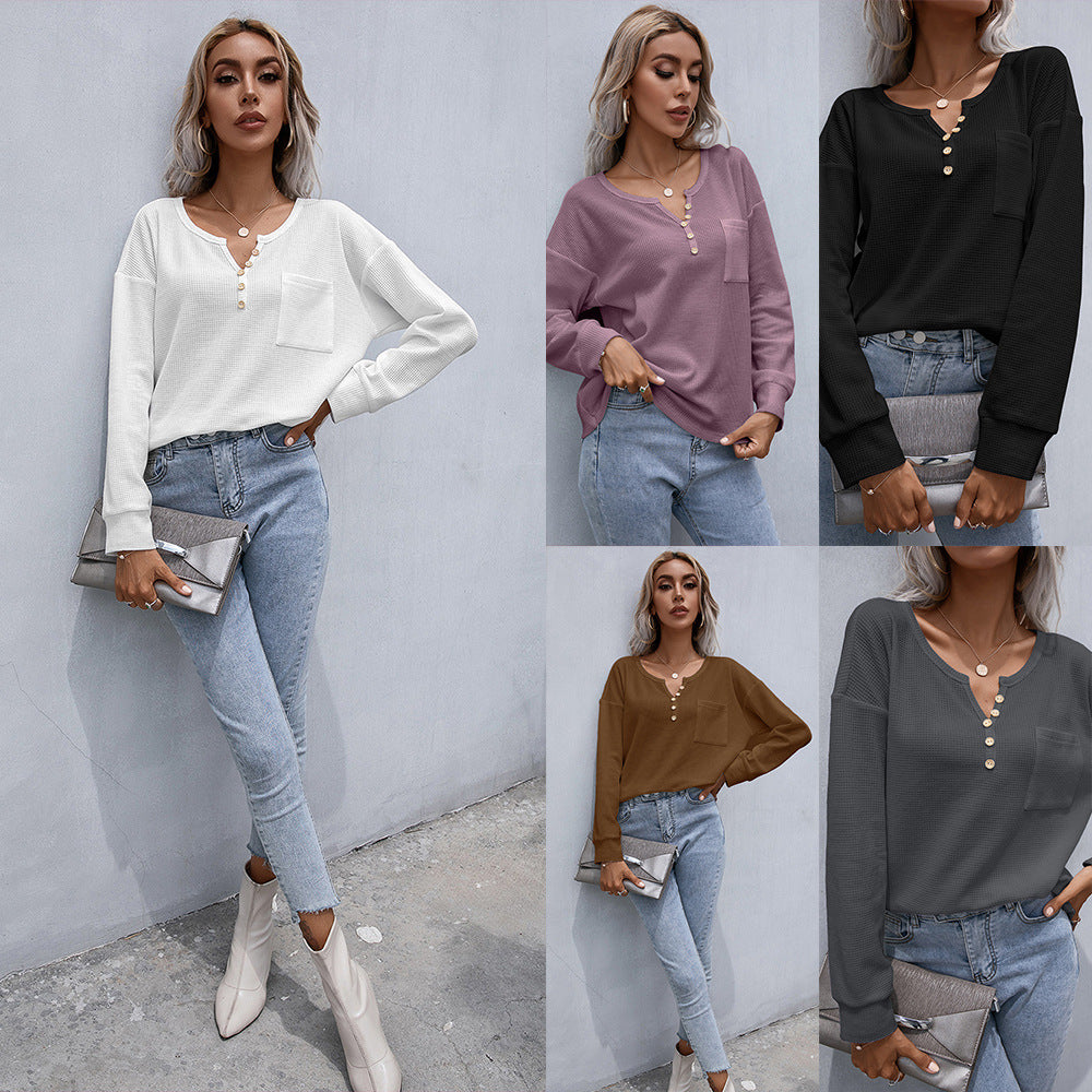 Casual long sleeve T-shirt for women with button placket and chest pocket Lune London