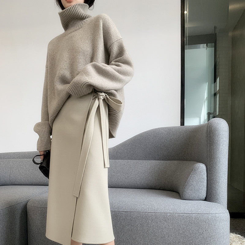 Lune London | Women's turtleneck sweater made of soft knit material with an oversized fit