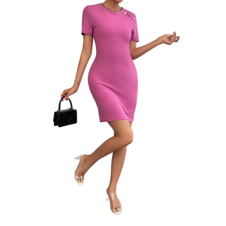 Short sleeve dress for women with textured design and decorative buttons Chic & Stil