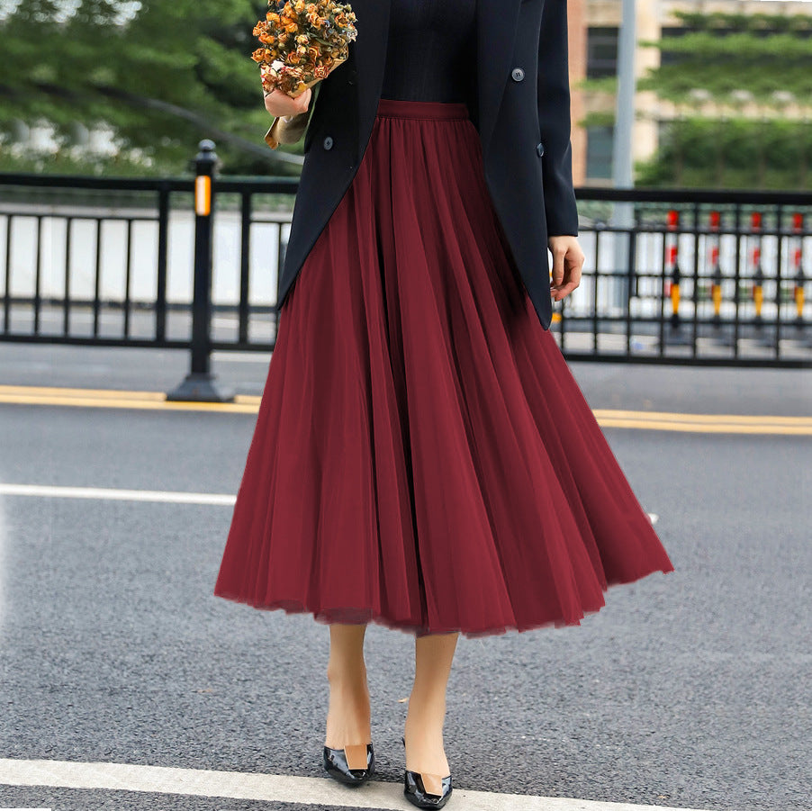 Elegant tulle skirt for women with a flared cut and an elastic waistband Lune London