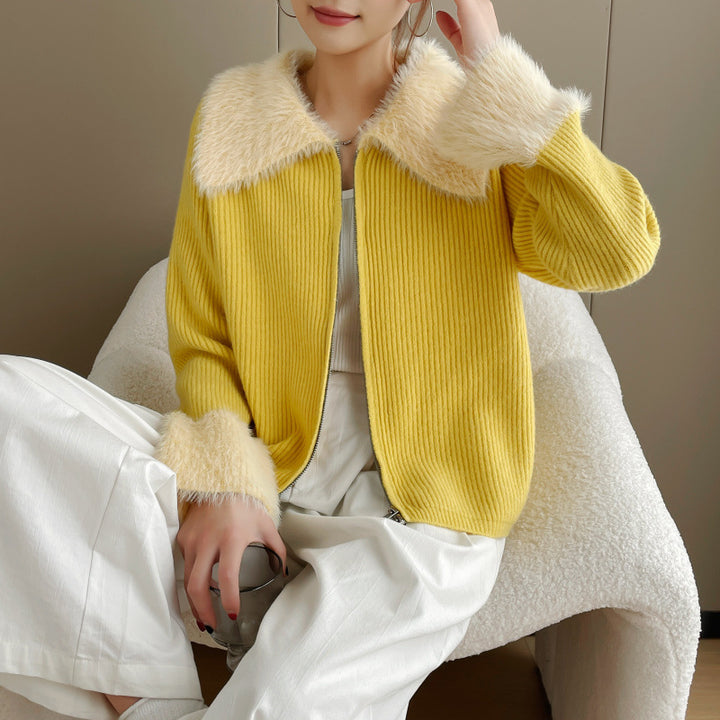 Cardigan pour femme avec col en fausse fourrure luxueuse et drapé en tricot côtes