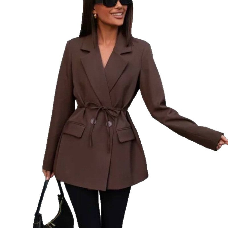 Fashionable women's blazer with adjustable belt Lune London