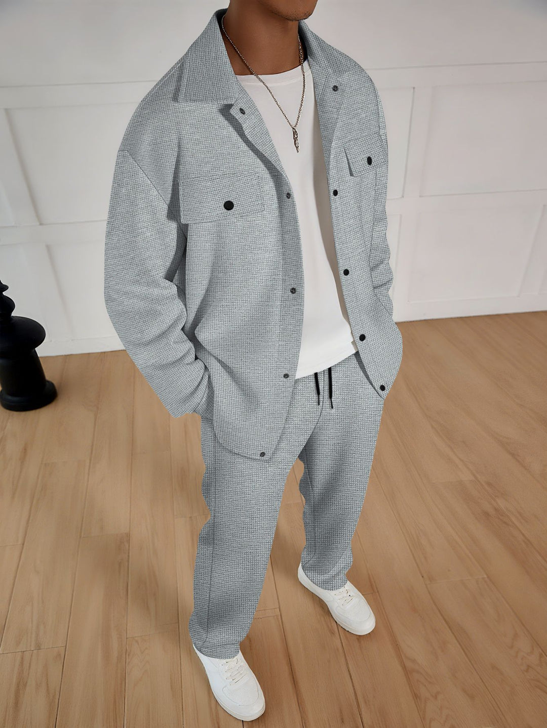 Elegant leisure suit for men with textured jacket and comfortable pants Lune London