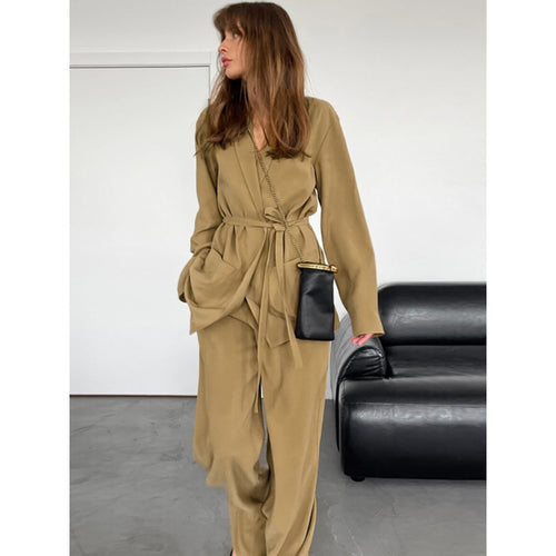 Women's blazer jacket with adjustable belt and practical pockets Lune London