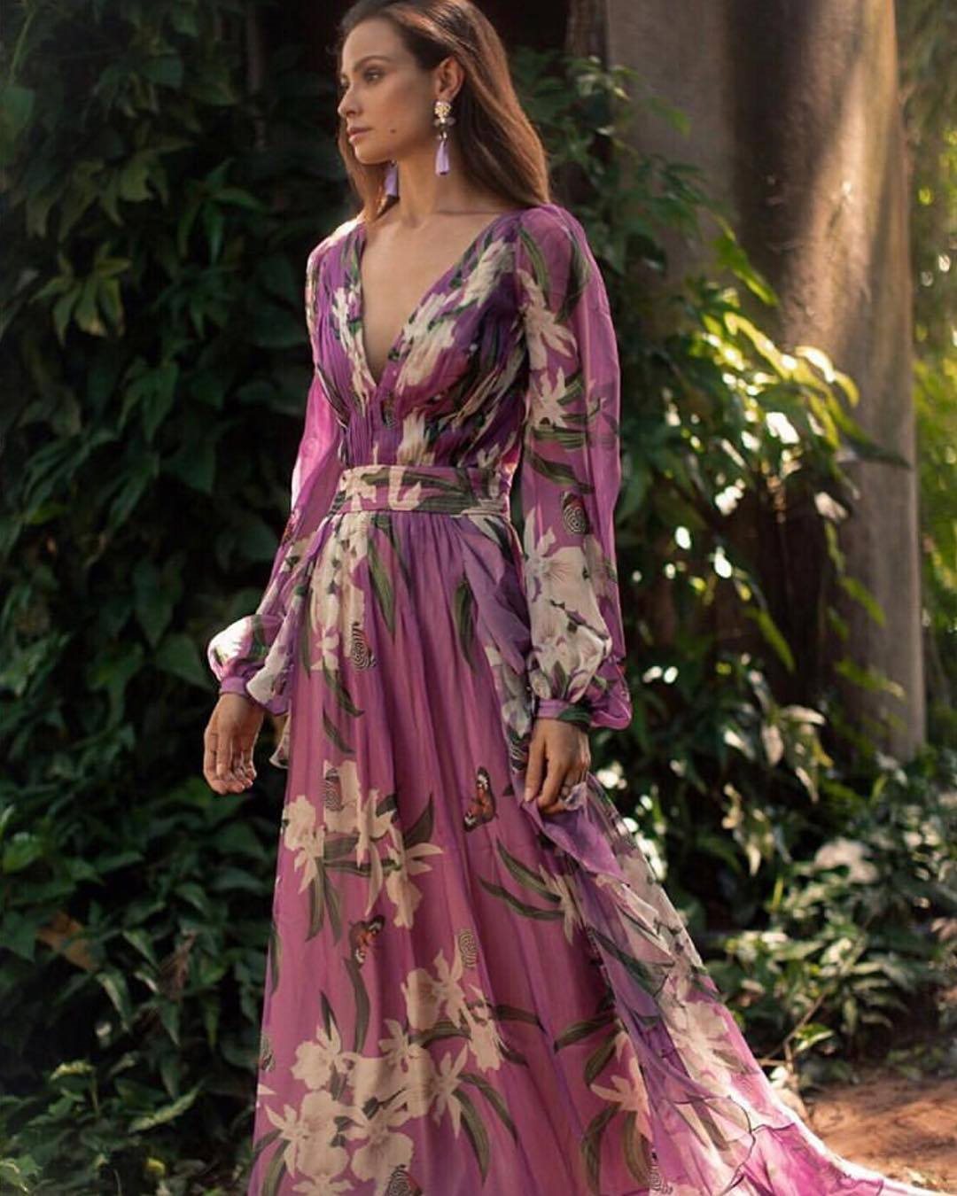 Maxi dress for women with deep V-neck, floral design and flowing skirt Lune London