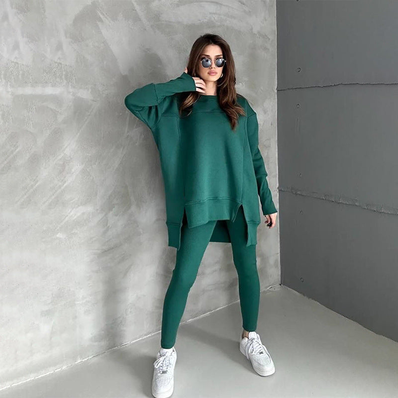 Casual sports set for women with oversized pullover and leggings Lune London