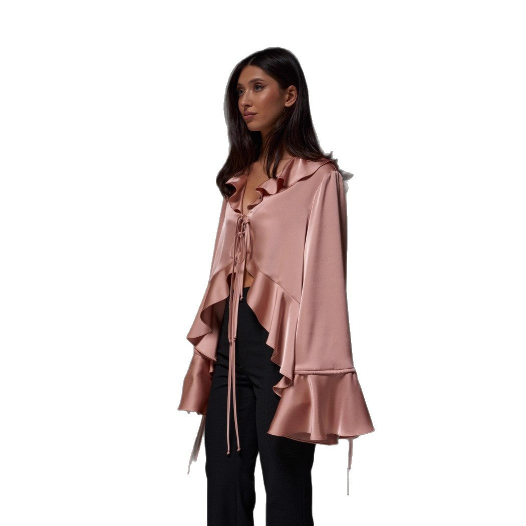 Blouse satin femmes avec manches à volants et nœud décoratif Chic & Stil