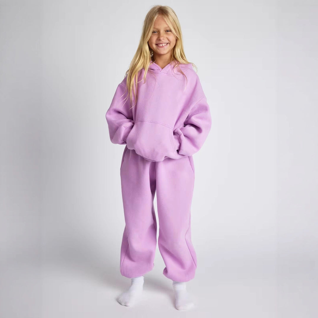 Comfortable hoodie for women with kangaroo pocket and wide sleeves Lune London