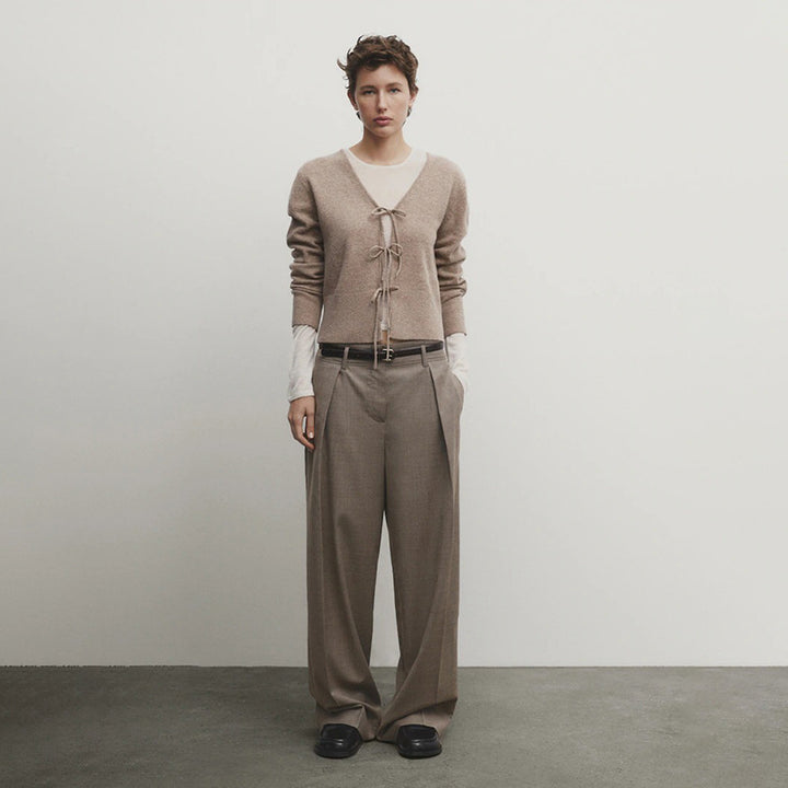 Ladies cozy pullover with tie belt and V-neck Lune London