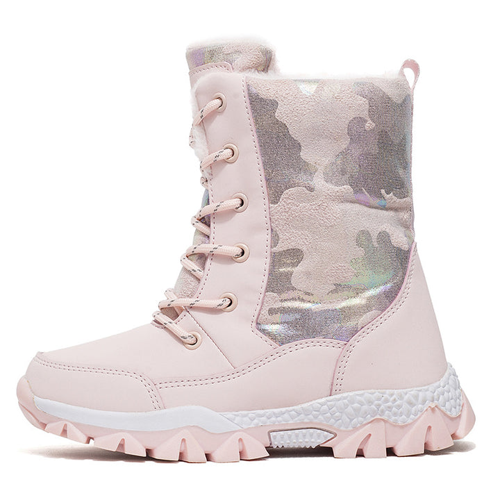 Winter boots for women padded with non-slip sole and chic and stylish design