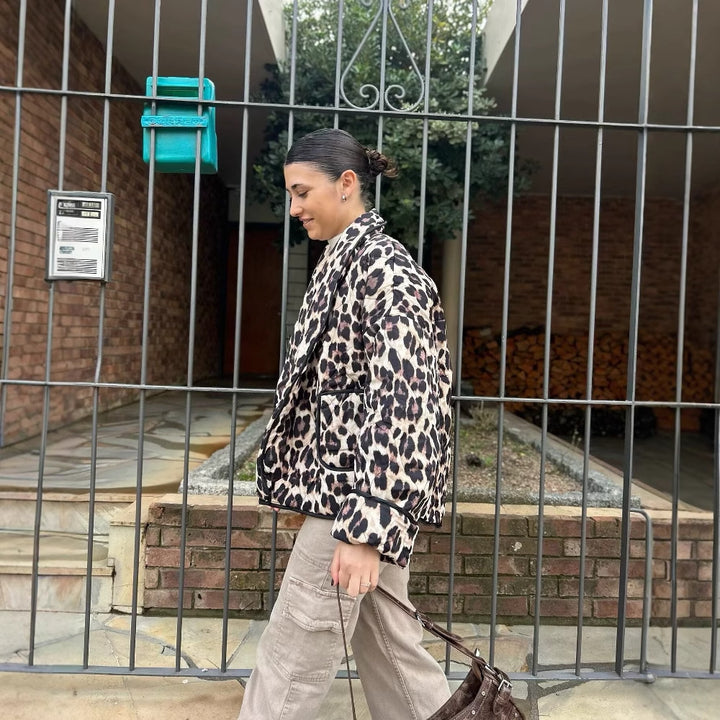 Casual leopard print jacket for women with a practical cut and large pockets Lune London