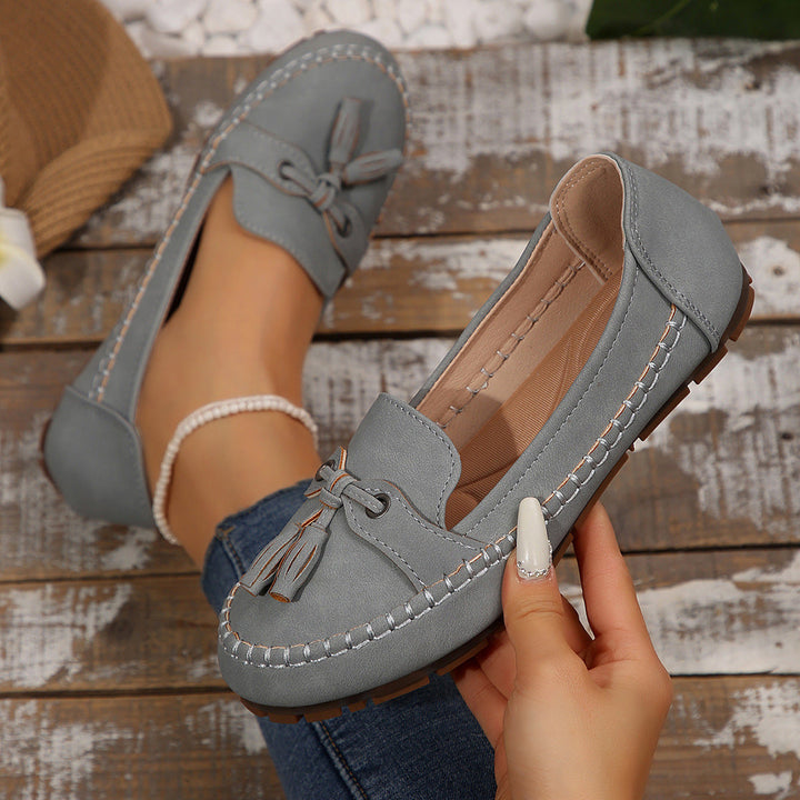 Women's Moccasins with Elegant Bow Decoration and Comfortable Footbed Design Lune London