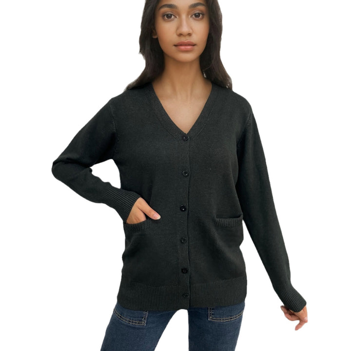 Elegant ladies knit vest with practical pockets and fine button placket Lune London