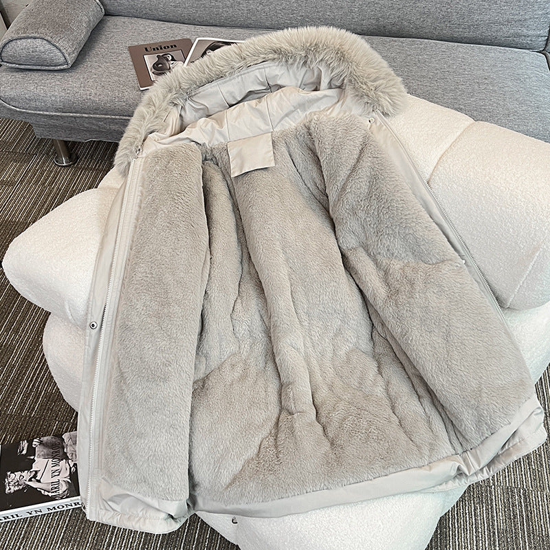 Ladies trendy winter parka with cozy lining and practical pockets Lune London