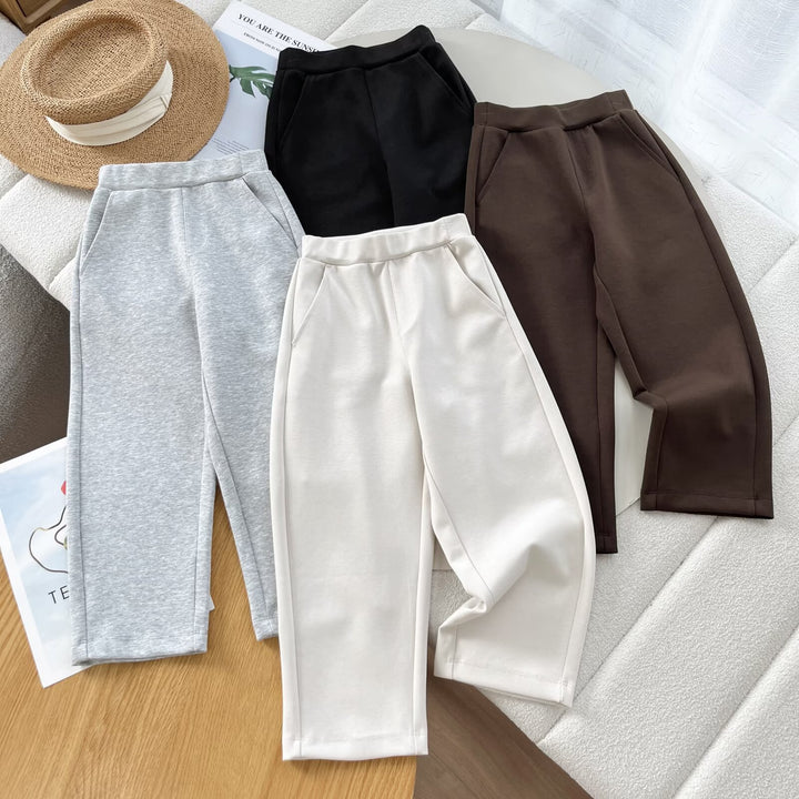 Pantalons de loisirs sportifs pour femmes avec taille élastique et poches pratiques Chic & Stil