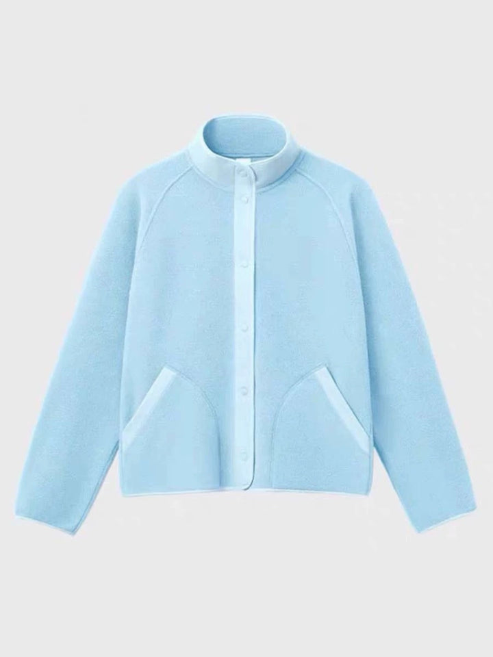 Veste en polaire confortable pour femmes avec col élastique et poches pratiques Chic & Stil