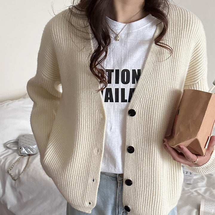 Oversized casual knit jacket for women with textured ribbed design Lune London