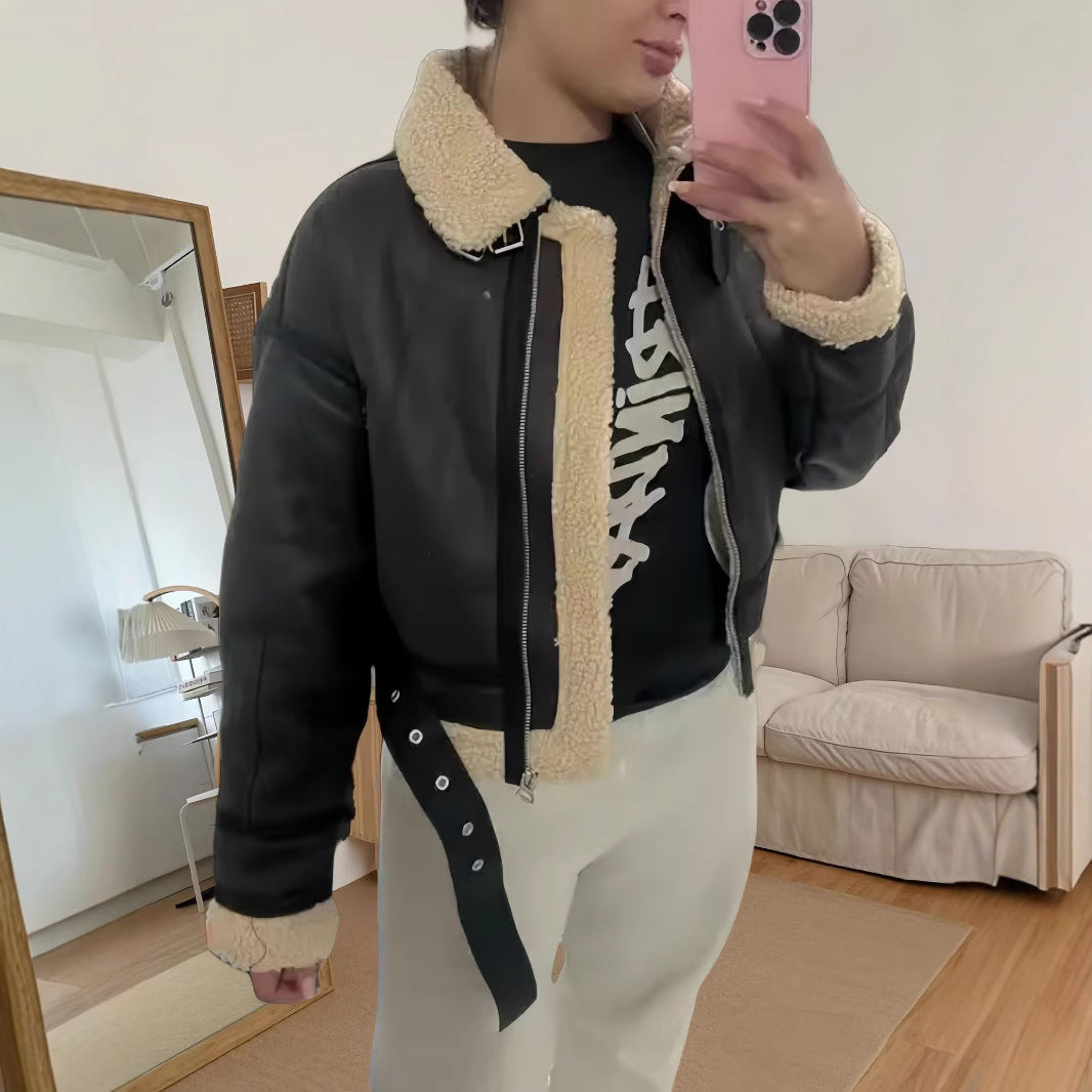 Ladies robust and stylish leather jacket with chic and stylish lining