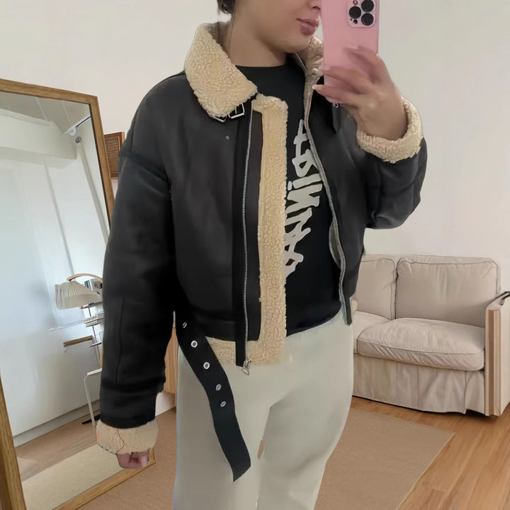 Ladies robust and stylish leather jacket with chic and stylish lining
