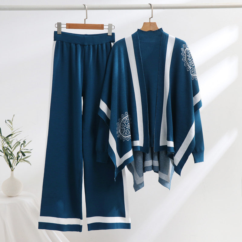 Elegant knit loungewear set for ladies with graphic pattern and wide sleeves Lune London