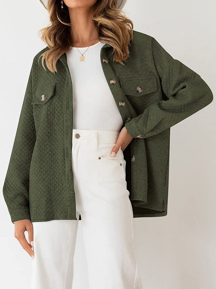 Casual quilted jacket for women with practical pockets and stylish buttons Lune London